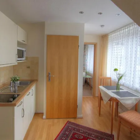 Ξενοδοχείο με διαμερίσματα Klara 3*